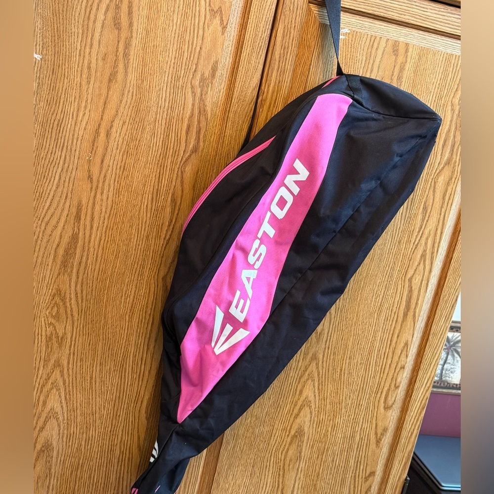 Easton Black and Pink Travel Shoulder Bag